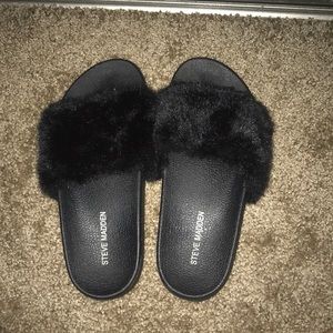 Steve Madden furry slides